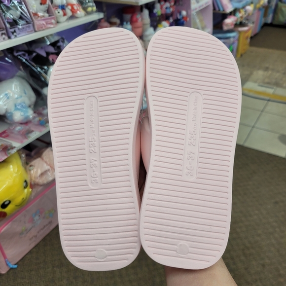 Brand New Sanrio My Melody Pink Heart Slippers US 7 - Picture 8 of 9